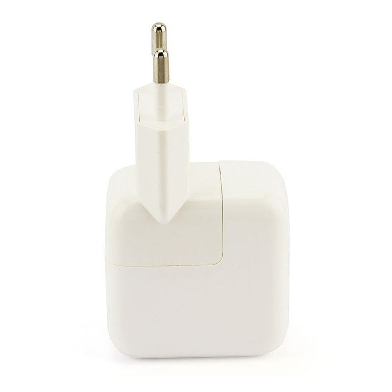 6836-Carregador-USB-para-iPad-iPhone-e-iPod-na-tomada-Cirilo-Cabos-2